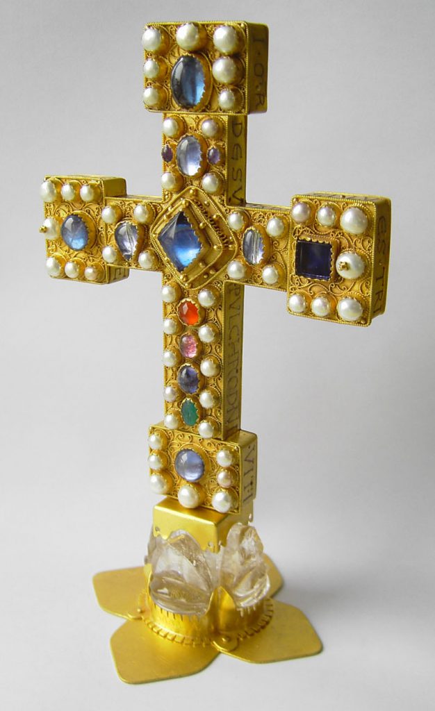 来自明斯特的 Parusia 祭坛十字架的复制品